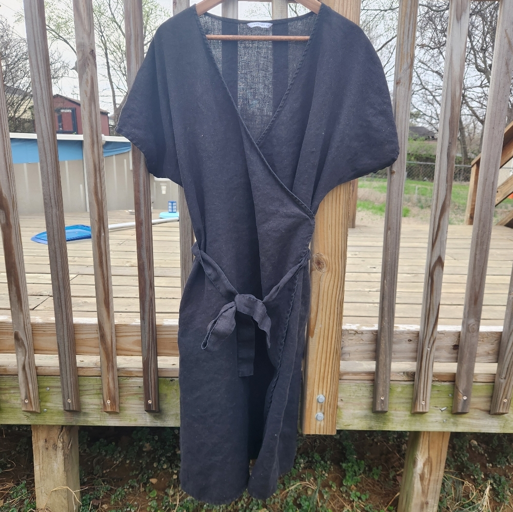 Linenfox Black Midi Dress